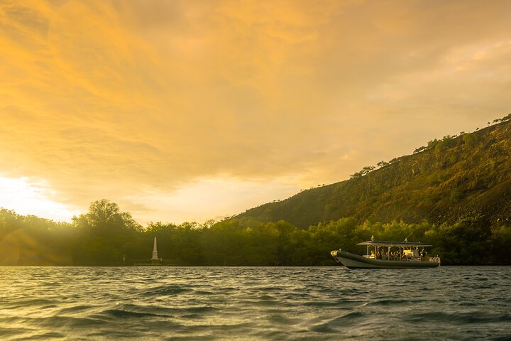 2.5 Hour Super-Raft Sunset Cruise - Photo 1 of 6